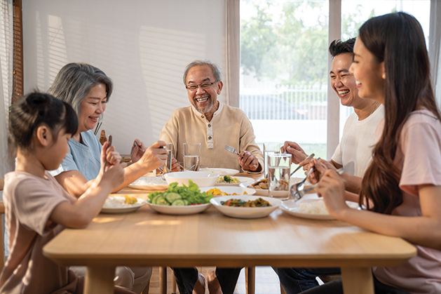 Including seniors at mealtime boosts nutrition and happiness in the elderly