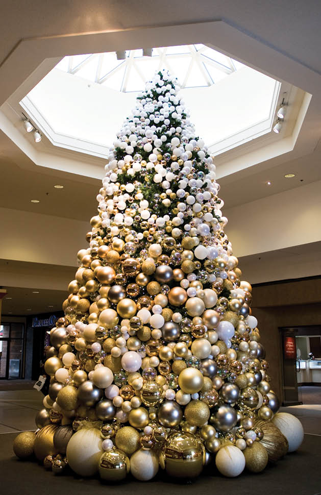 Decorated Christmas Tree Galleria