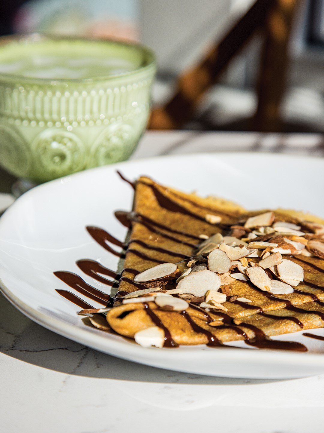 For those with a sweet tooth, try the Dark Chocolate and Almond crêpe which has a delicious chocolate ganache and roasted sliced almonds. Oh Crêpe! also has a variety of coffee, including a matcha latte. All these delectable treats on the menu are creatively displayed on the shop’s wall. 