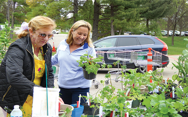 Edina Garden Council Hosts Annual Mother’s Day Sale