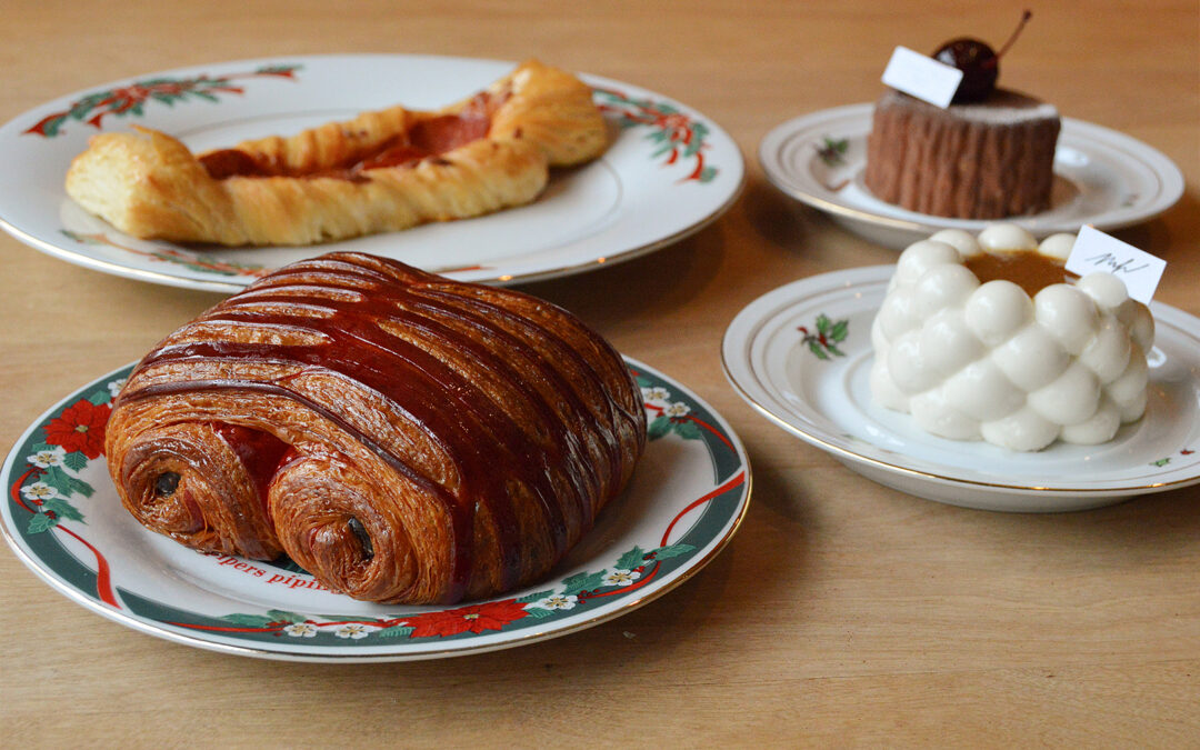 Marc Heu Brings Holiday Cheer to Linden Hills