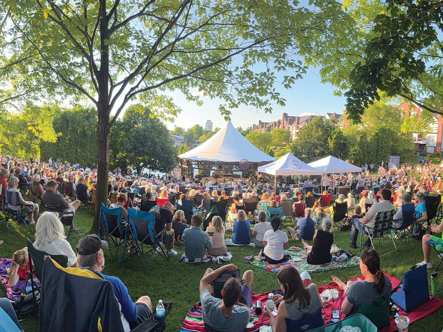 The Grooves and Foods Music Series