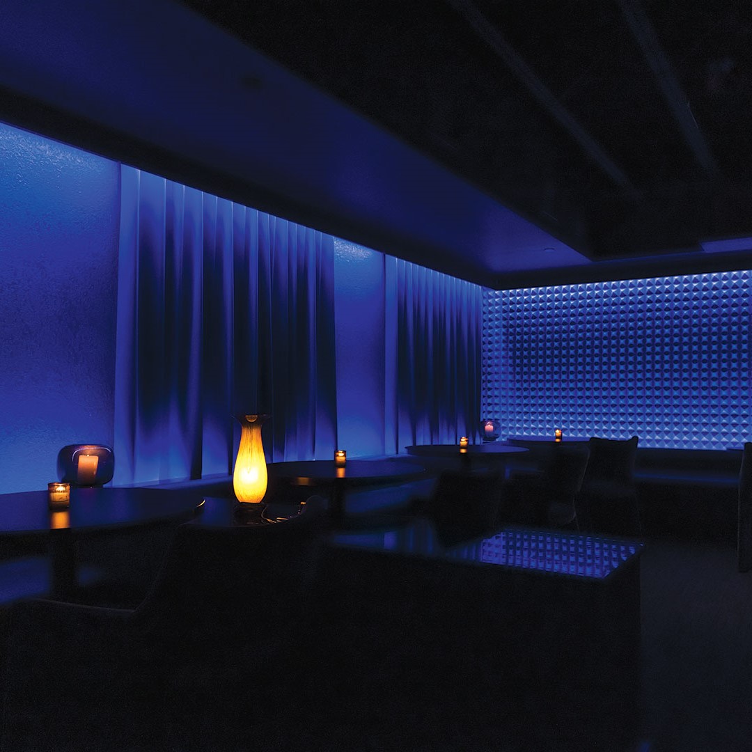 noma hi-fi lounge blue wall