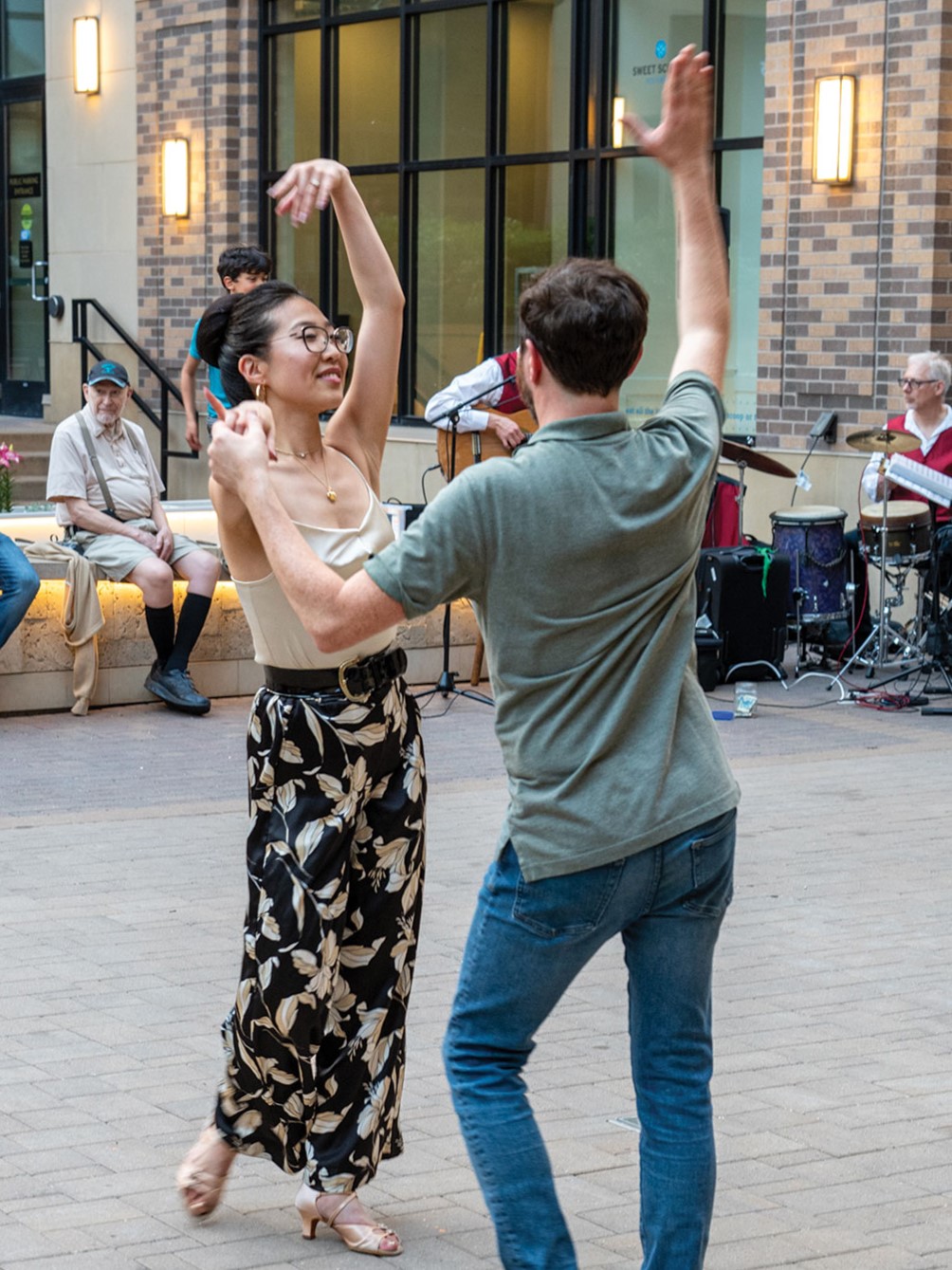 Dancing in the Plaza